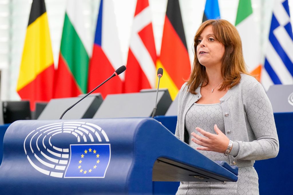 Ilaria Salis si difende e contrattacca: sono fiduciosa, l’immunità sarà confermata