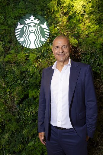 Starbucks Italia e la sostenibilità, stop al sovrapprezzo per le alternative al latte in tutti i 49 store