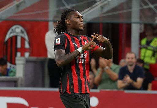 Il Milan recupera Leao, con il Napoli dalla panchina