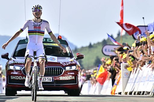 Ciclismo, bis di Pogacar: campione del mondo in Rwanda