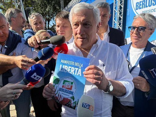 Tajani lancia Manifesto inclusivo per quota 20%: Fi diversa da alleati