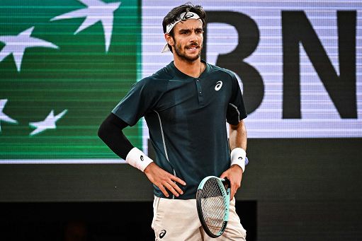 Tennis, Musetti si ritira a Pechino. Tien in semifinale