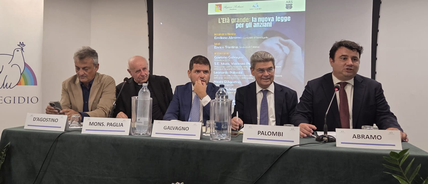 Anziani al centro: patto tra politica e associazioni per i progetti pilota in vista della legge regionale