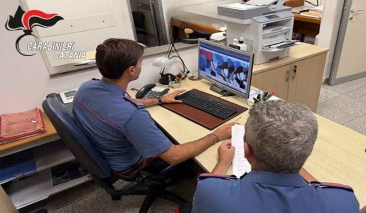 La truffa della finta escort per adescare il turista a Catania: scatta la denuncia per un 19enne