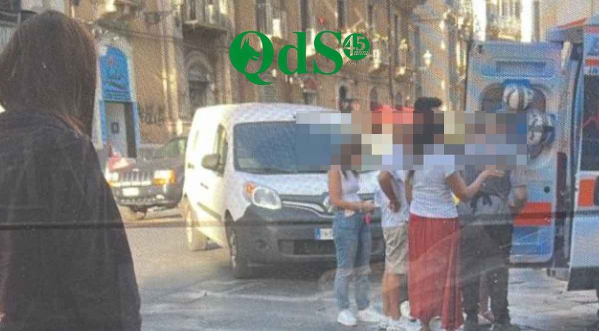 FOTO | Paura in centro a Catania: pedone travolto da auto mentre attraversa la strada