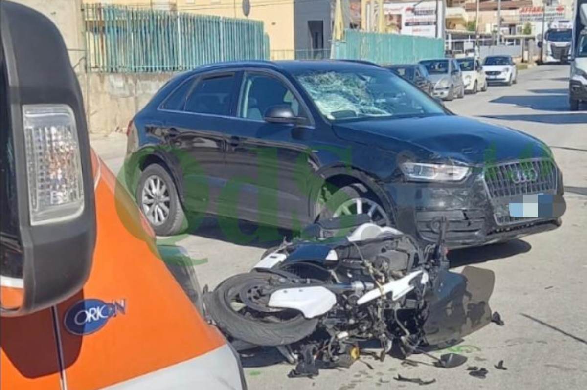 Scontro auto-moto nella mattinata: centauro finisce in ospedale