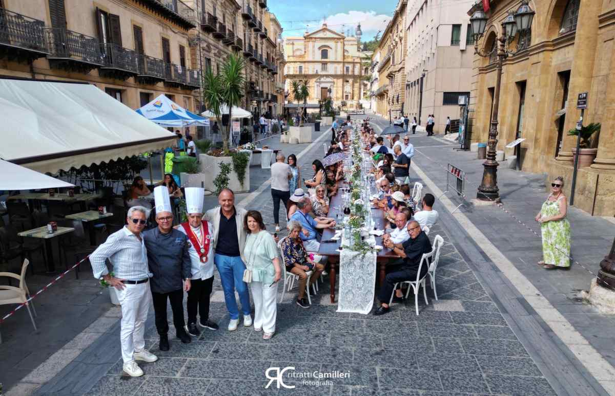 Cibo, tradizione, convivialità: successo per il “Pranzo della domenica” a Caltanissetta