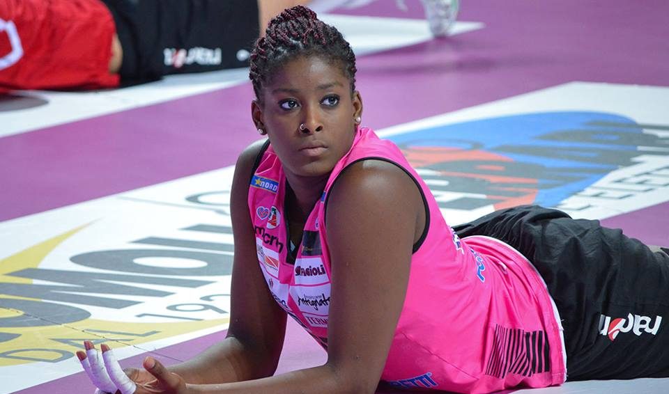 Milano-Cortina, la fiamma olimpica arriva in Sicilia: Myriam Sylla tedofora d’eccezione Milano-Cortina, la fiamma olimpica arriva in Sicilia: Myriam Sylla tedofora d’eccezione