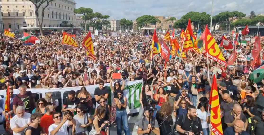 Il grido delle piazze contro gli attacchi su Gaza e il dovere delle istituzioni di ascoltare il popolo