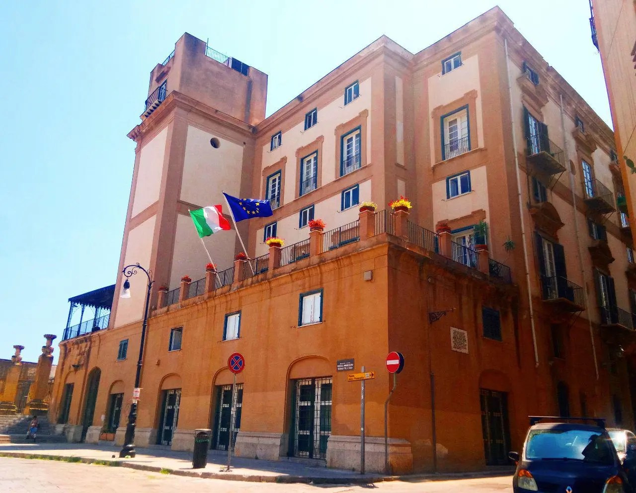 Intascò addirittura 100 mila euro dai ricorsi: licenziato dipendente del Tar Sicilia