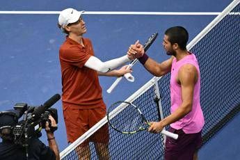 Sinner a New York perde finale e trono: “Ho fatto il massimo”. Alcaraz nuovo numero 1