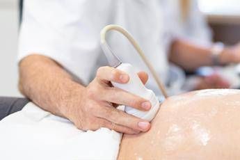 Salute, cuore in gravidanza lavora il doppio, rischi 5 volte più alti tra over 35