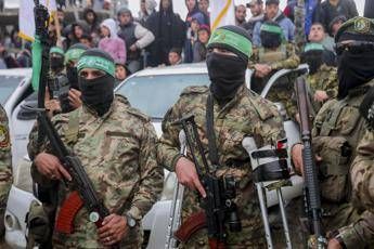 Gaza, Hamas: “Pronti a cessate il fuoco globale e scambio prigionieri-ostaggi”, Israele: “Propaganda”