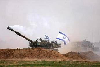 Tank israeliani entrati a Gaza City, Trump: “Hamas non usi ostaggi come scudi umani”