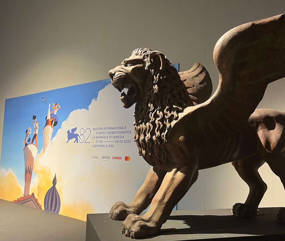 Colpi di scena a Venezia: Jarmusch Leone d’Oro, Gaza commuove la Mostra