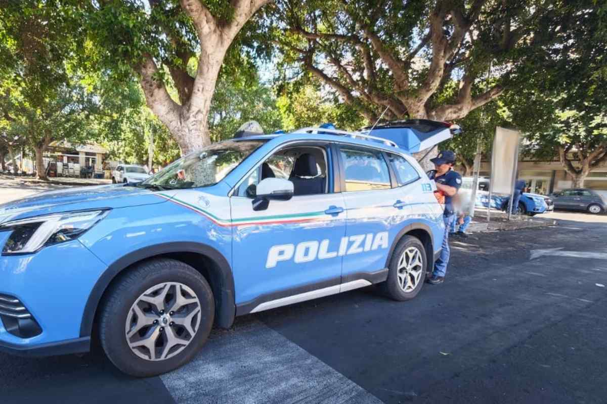 Sorpreso a spacciare all’interno della scuola: 21enne fermato nel Nisseno