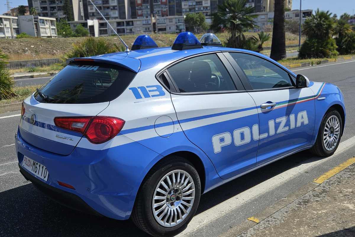 Pony express della droga in scooter: arrestati due giovanissimi a Catania