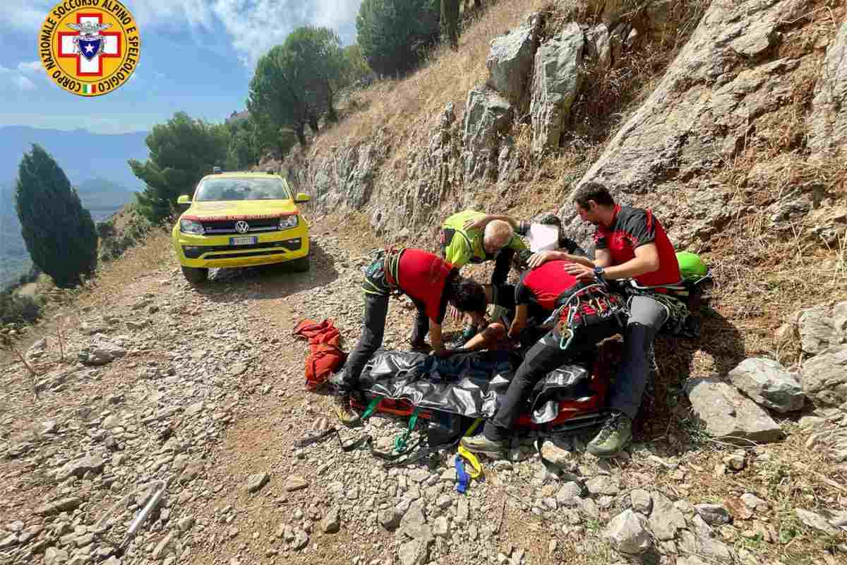Paura a Carini, 61enne a Montagna Longa perde il controllo della bici e scivola: salvato dal Soccorso Alpino