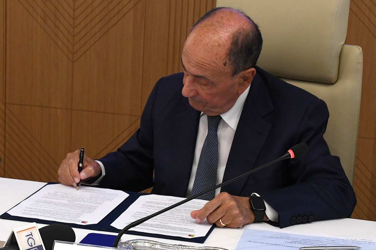 Tutela di boschi e foreste, Schifani: “In Finanziaria aumento delle giornate per tutti i forestali”