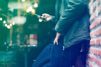 Sesso, un italiano su 3 tradisce. Più di uno su 10 ha conosciuto il partner su una App