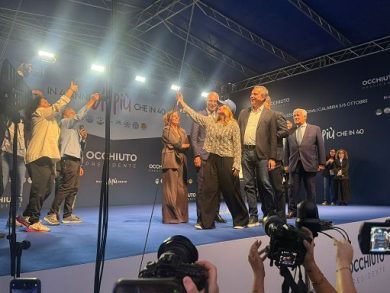 Calabria, Meloni con Salvini e Tajani lanciano volata a Occhiuto: vinciamo