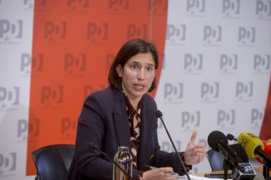 Gaza, Pd-M5s-Avs valutano astensione su testo maggioranza su piano pace