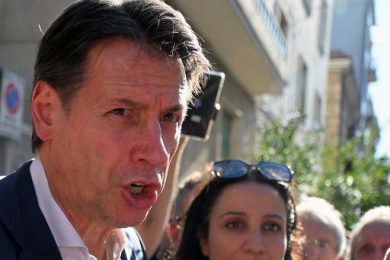 M.O., Conte: da Governo politica estera sconcia e disonorevole