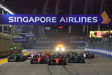 Formula1, troppo caldo a Singapore: piloti con giubbotto refrigerante