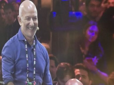 IA, Bezos: è una bolla industriale, non necessariamente dannosa