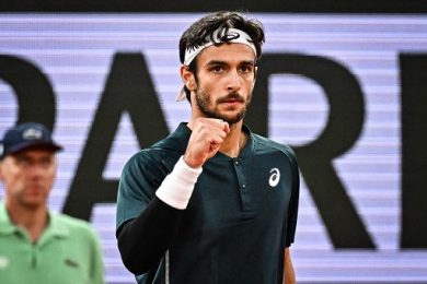 Tennis, Musetti batte Darderi e vola agli ottavi a Shanghai