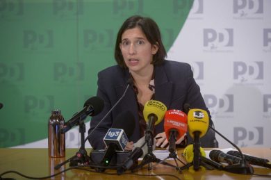 Dazi, Schlein: Meloni resterà in silenzio anche dopo nuovo ricattp Trump