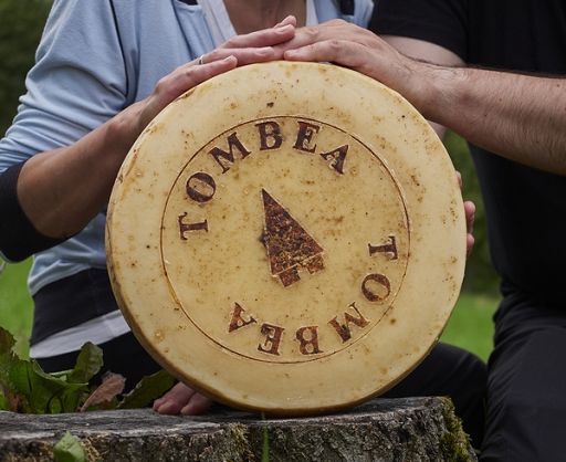 Il formaggio bresciano Tombea diventa presidio Slow Food Il formaggio bresciano Tombea diventa presidio Slow Food