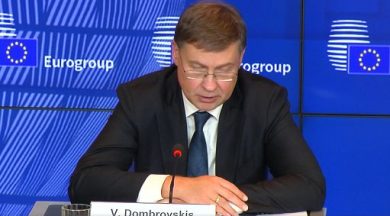Francia, Dombrovskis: servono “misure consistenti” su conti 2026