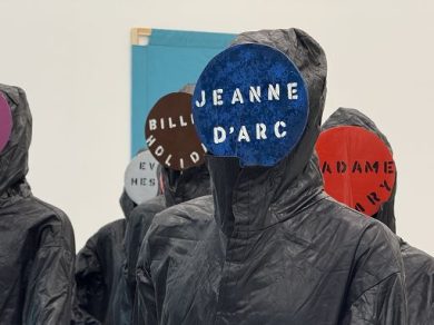 Giocosa e radicale, al Museion grande retrospettiva su Nicola L.