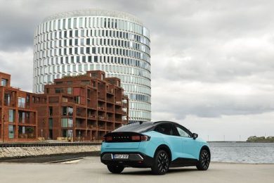 Nissan, la nuova LEAF arriva sulle strade europee