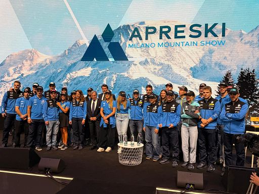 Brignone atleta dell’anno FISI al Media Day di Apreski Milano Brignone atleta dell’anno FISI al Media Day di Apreski Milano