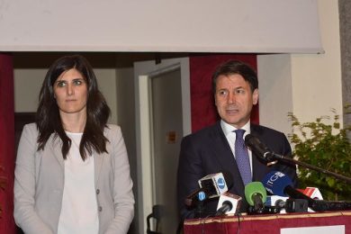 M5S, stasera riunione parlamentari, Conte alle prese col caso Appendino