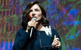Alice nella città, a Luisa Ranieri il Womenlands Excellence Award