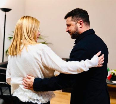 Ucraina, Meloni ai Volenterosi: “mantenere unità con gli Usa”