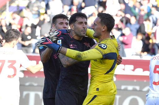 Il Torino rimonta e vince contro il Genoa 2-1 Il Torino rimonta e vince contro il Genoa 2-1
