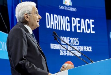 Mattarella: sconclusionate teorie antiscientifiche e chiusure regressive