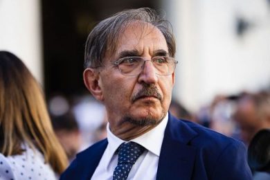 Meloni, La Russa a Schlein: all’estero prudenza, panni sporchi meglio in famiglia