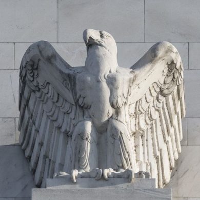 Fed taglia ancora i tassi al 3,75%-4% e ferma dimissioni titoli