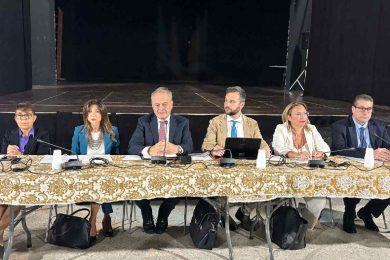 La commissione Antimafia dell’Ars allo Zen di Palermo. Cracolici: “Qui il male pensa di essere in zona franca”