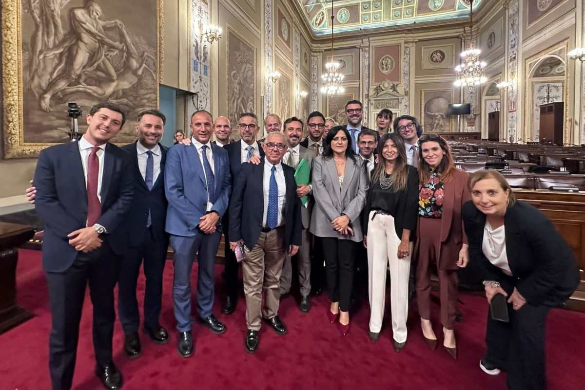 Ars, l’ombra della crisi di Governo: l’opposizione diventa maggioranza e approva la Manovra