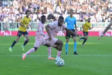 Il Palermo non graffia, sbanda e cade a Catanzaro. Primo ko per i rosa che lasciano il secondo posto