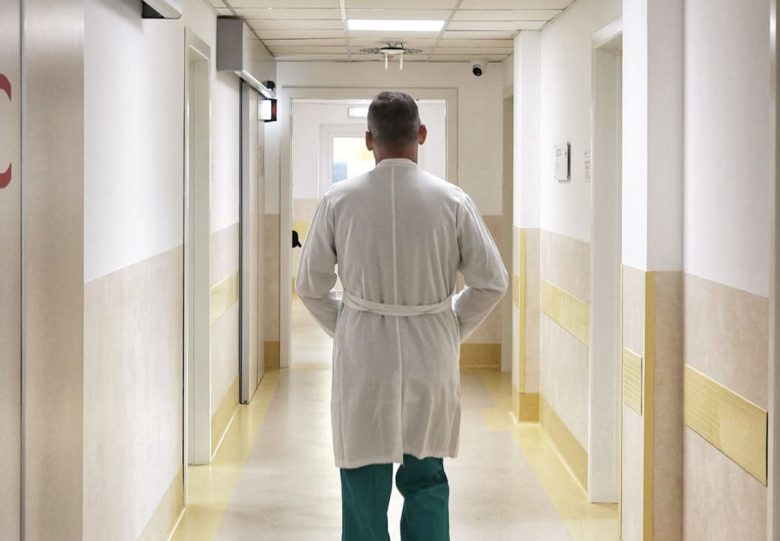 Sanità corrotta, il tentativo di Sciacchitano di ottenere una maxi-tangente da quasi 400mila euro