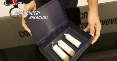 Siracusa, nascondeva 3 candelotti esplosivi nello zaino: denunciato