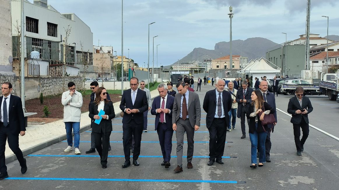 Un parcheggio per rendere la mobilità più sostenibile: inaugurato FS Park a Palermo Un parcheggio per rendere la mobilità più sostenibile: inaugurato FS Park a Palermo