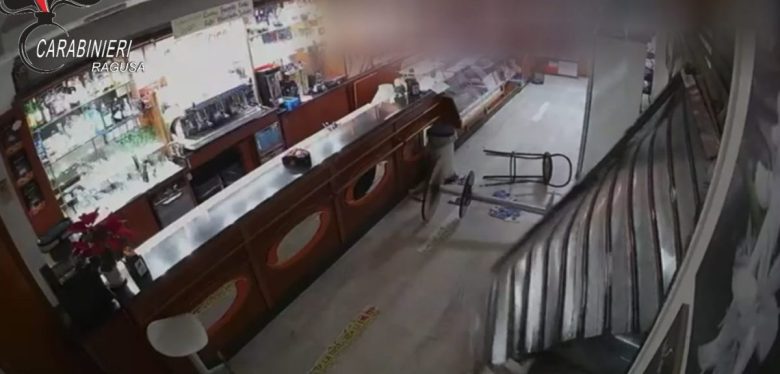 VIDEO | Furti e rapine tra Ispica e Modica: tre arresti